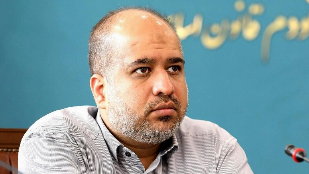 امکان آزادسازی مدارک پزشکی بدون طی دوره تعهد خدمت خلاف عدالت است/ لزوم ورود کمیسیون اصل نود به این موضوع در اسرع وقت